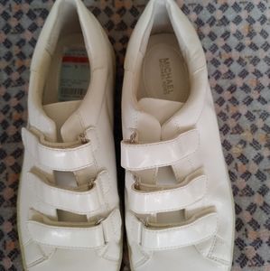 Michael Korres walking shoes